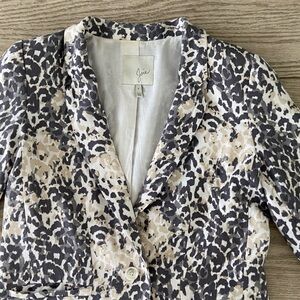Joie women’s linen blazer. Size: 4.